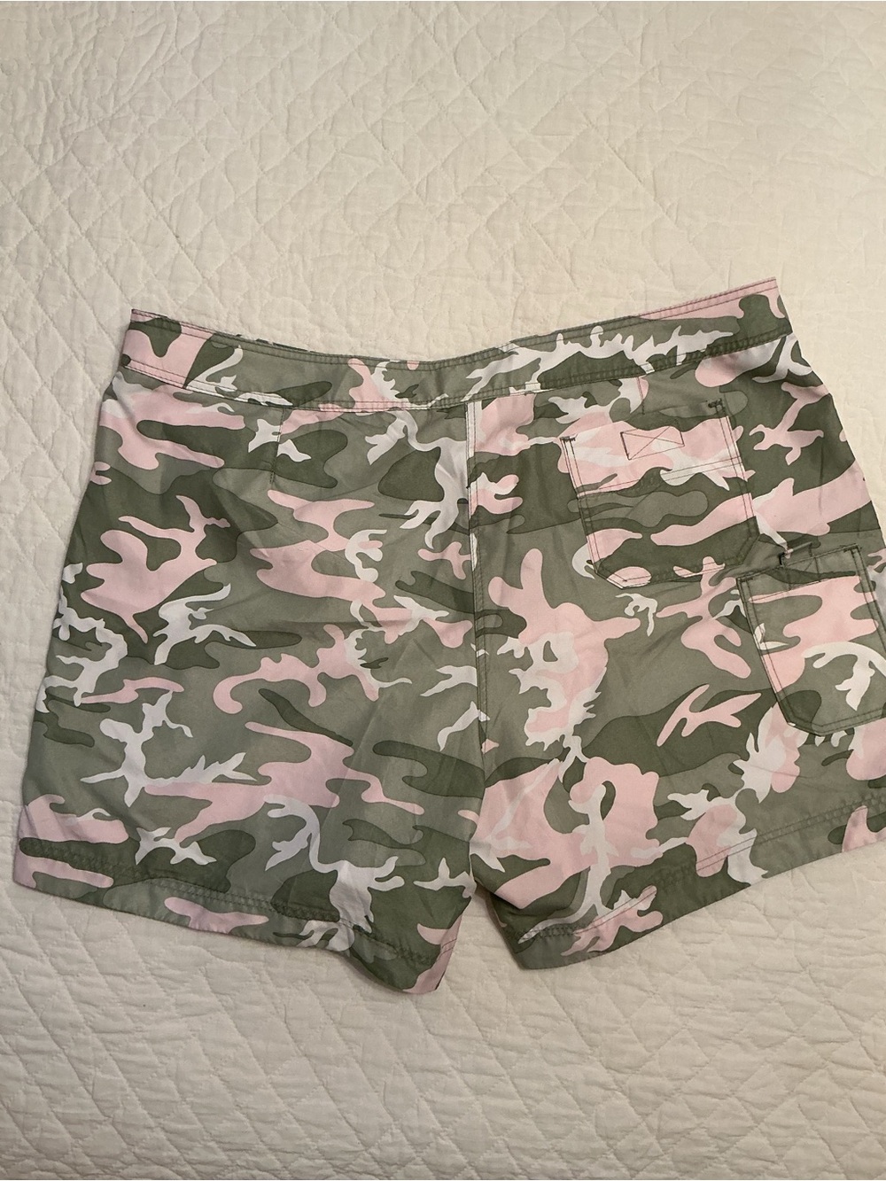 Guy Harvey Pink & Olive Green Camo Quick-Dry Shorts, Women’s 14 - Picture 6 of 11